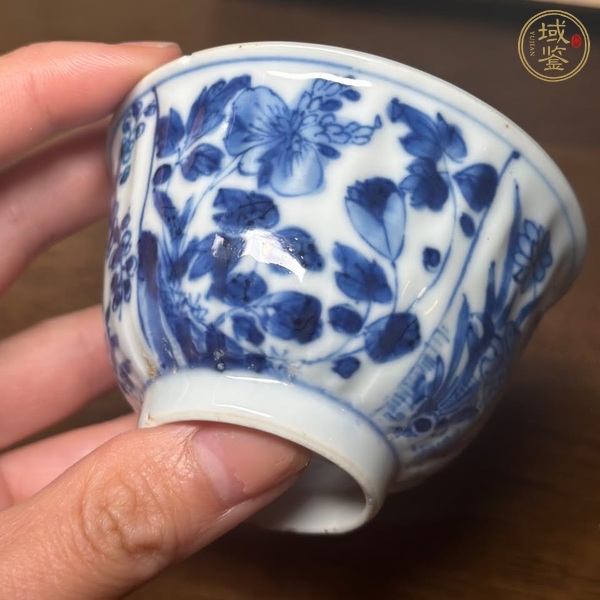 古玩陶瓷花卉紋青花杯真品鑒賞圖