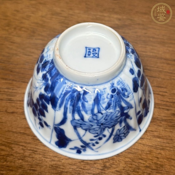 古玩陶瓷花卉紋青花杯真品鑒賞圖
