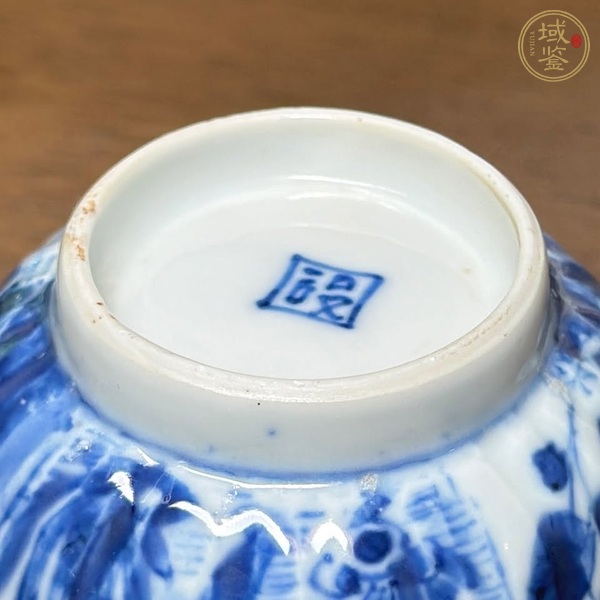古玩陶瓷花卉紋青花杯真品鑒賞圖