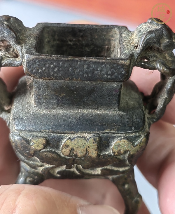 古玩銅器鼎式薰?fàn)t真品鑒賞圖