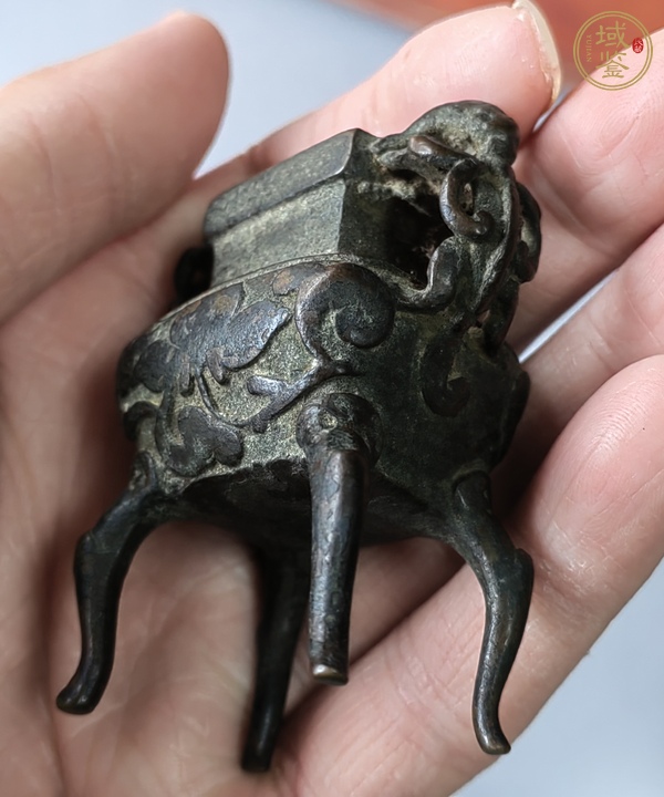 古玩銅器鼎式薰?fàn)t真品鑒賞圖