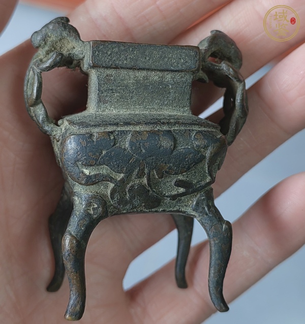 古玩銅器鼎式薰?fàn)t真品鑒賞圖