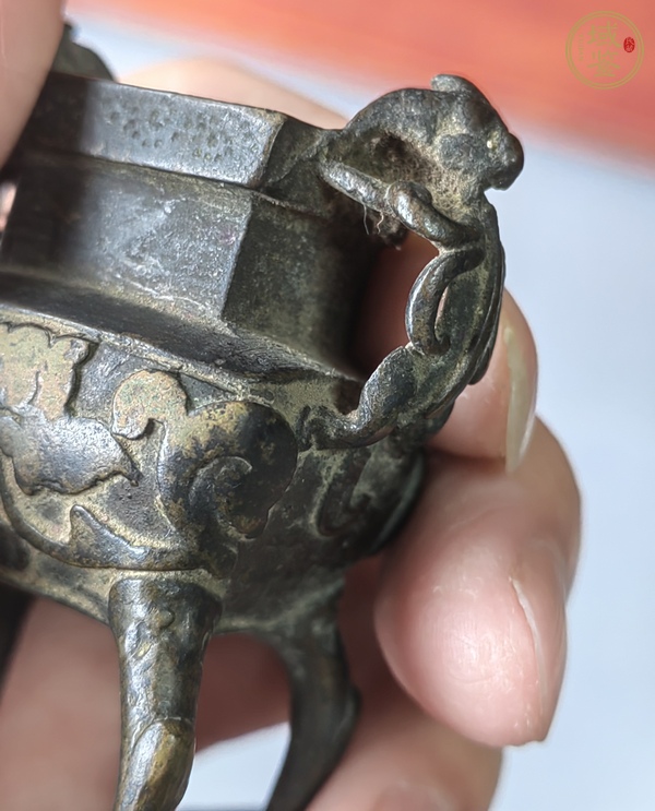 古玩銅器鼎式薰?fàn)t真品鑒賞圖