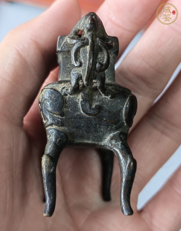 古玩銅器鼎式薰?fàn)t真品鑒賞圖