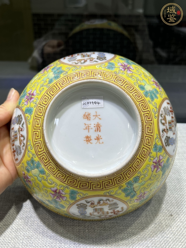 古玩陶瓷歲朝清供粉彩碗真品鑒賞圖