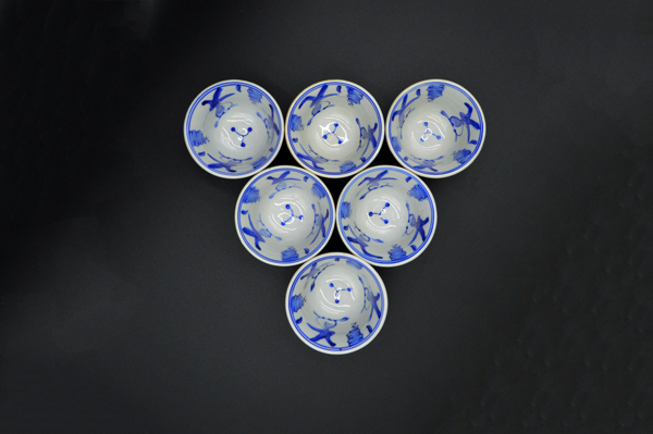 古玩轉(zhuǎn)賣(mài)【紫煙閣】外醬釉青花魚(yú)藻紋杯拍賣(mài),當(dāng)前價(jià)格780元