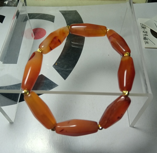 古玩轉賣天然紅瑪瑙珠串拍賣，當前價格28000元
