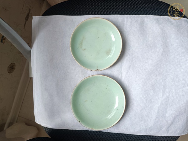 古玩陶瓷豆青釉盤真品鑒賞圖