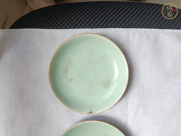 古玩陶瓷豆青釉盤真品鑒賞圖