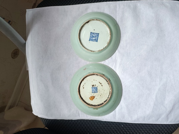 古玩陶瓷清中期豆青釉盤拍賣,當前價格38元