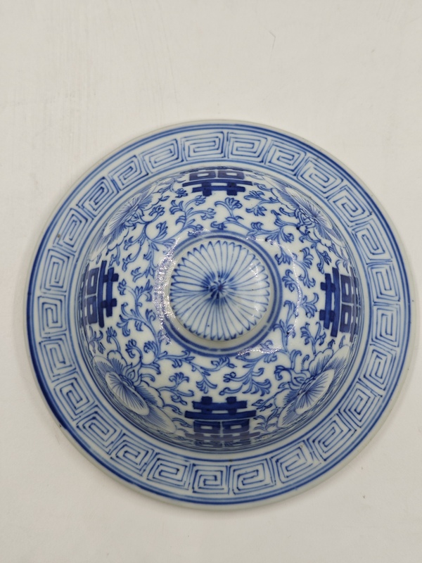 古玩陶瓷青花纏枝喜字紋將軍罐拍賣，當(dāng)前價(jià)格12000元