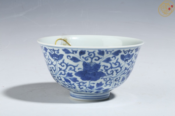 古玩陶瓷青花纏枝花卉紋茶圓真品鑒賞圖