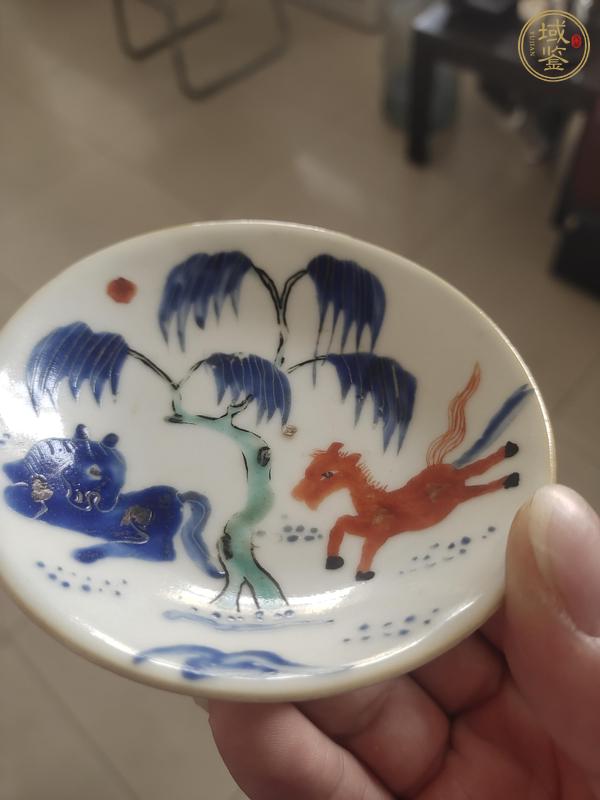 古玩陶瓷料彩雙駿圖盤真品鑒賞圖