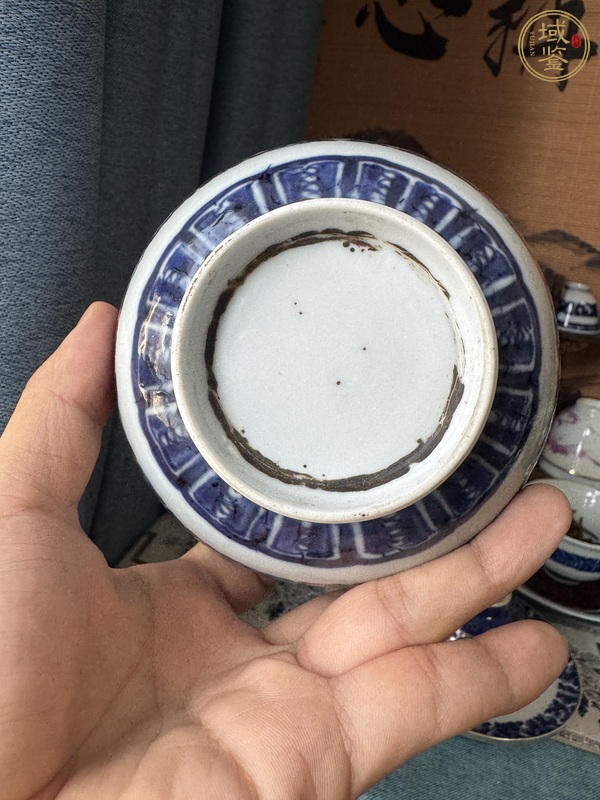 古玩陶瓷青花夔龍紋茶碗真品鑒賞圖