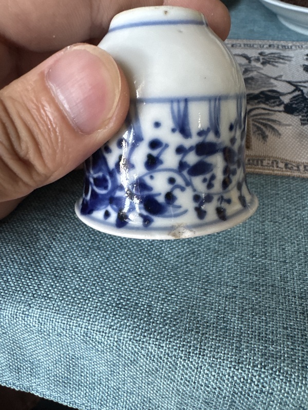 古玩陶瓷青花皮球花紋仰鐘杯拍賣，當前價格800元