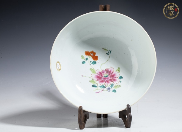 古玩陶瓷花鳥紋粉彩碗真品鑒賞圖