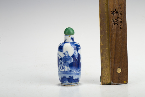 古玩陶瓷晚清·青花教子圖鼻煙壺拍賣,當前價格376元
