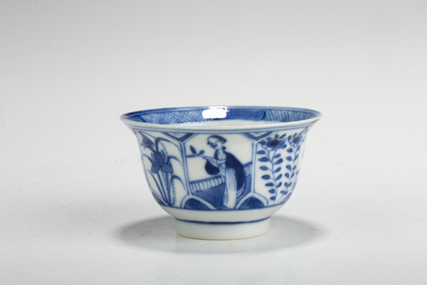 古玩嚴(yán)選清晚·青花開窗四美花卉紋杯拍賣，當(dāng)前價(jià)格1940元