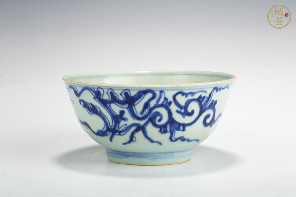 古玩陶瓷清雍正·青花夔龍紋碗真品鑒賞圖