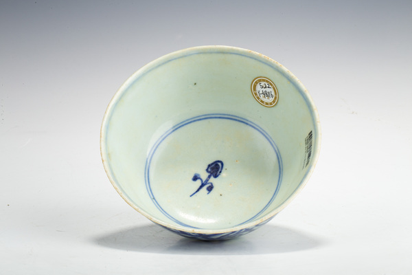 古玩陶瓷清雍正·青花夔龍紋碗拍賣(mài)，當(dāng)前價(jià)格376元
