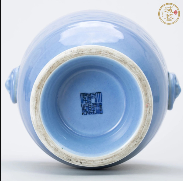 古玩陶瓷天青釉模印花卉雙耳尊真品鑒賞圖