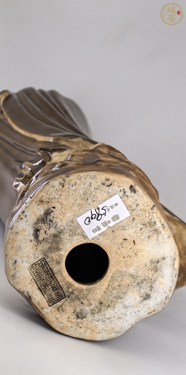 古玩陶瓷醬釉觀音瓷塑像真品鑒賞圖