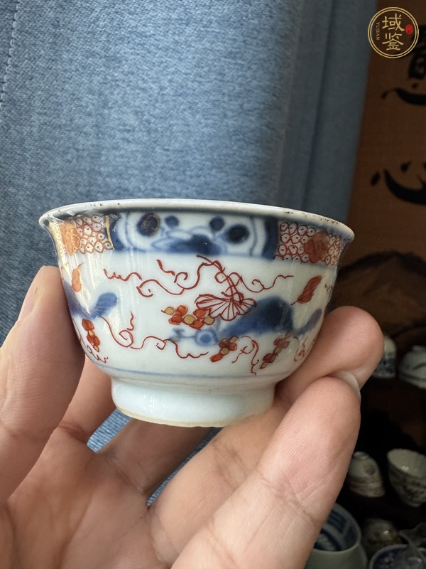 古玩陶瓷青花礬紅松鼠葡萄杯真品鑒賞圖