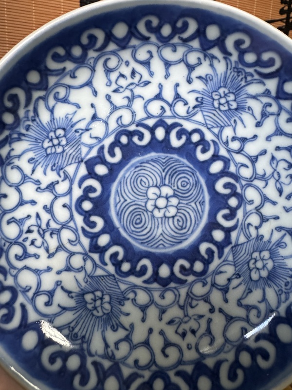 古玩陶瓷青花淡描花卉紋盤(pán)拍賣，當(dāng)前價(jià)格799元