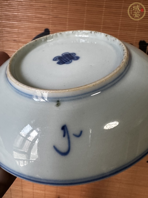 古玩陶瓷青花淡描花卉紋盤真品鑒賞圖