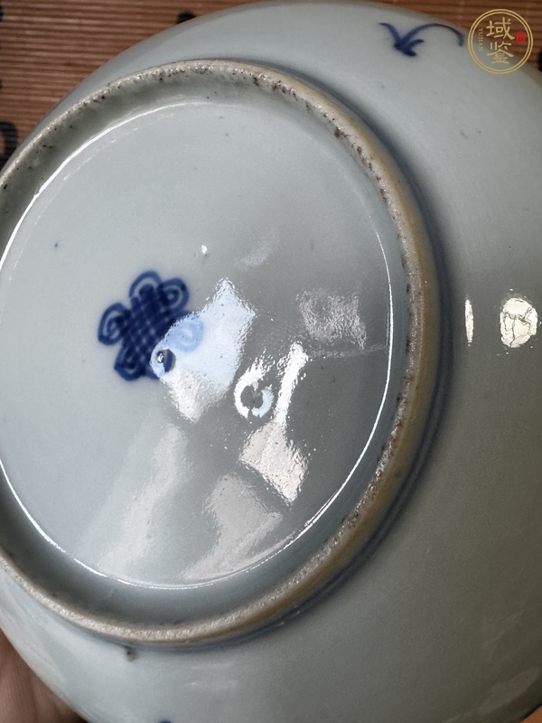 古玩陶瓷青花淡描花卉紋盤真品鑒賞圖