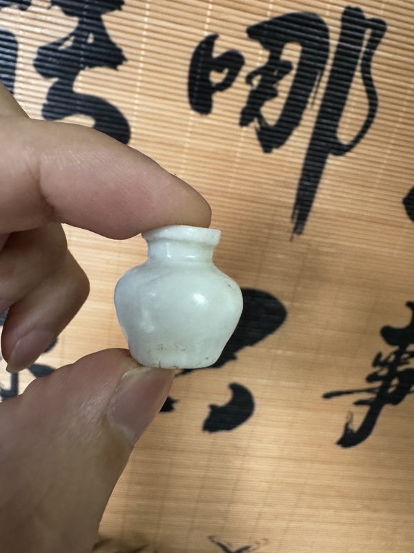 古玩陶瓷德化白瓷罐拍賣，當(dāng)前價(jià)格299元