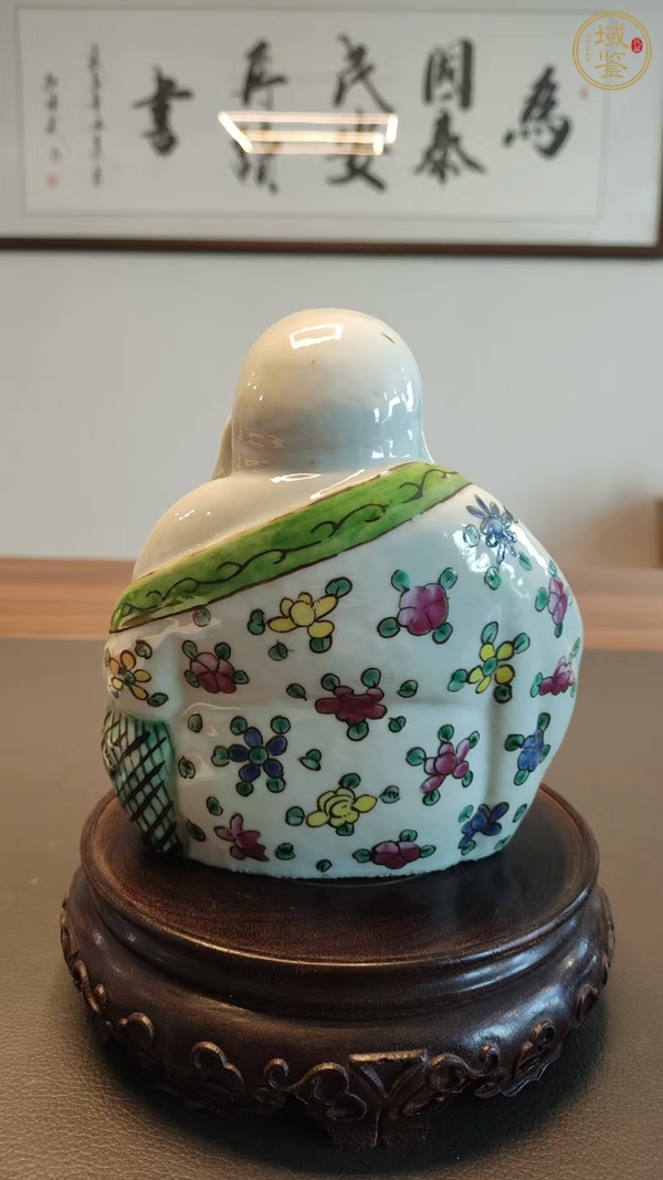 古玩陶瓷民國粉彩彌勒佛造像真品鑒賞圖