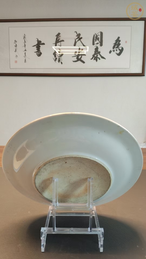 古玩陶瓷胭脂紅釉盤真品鑒賞圖