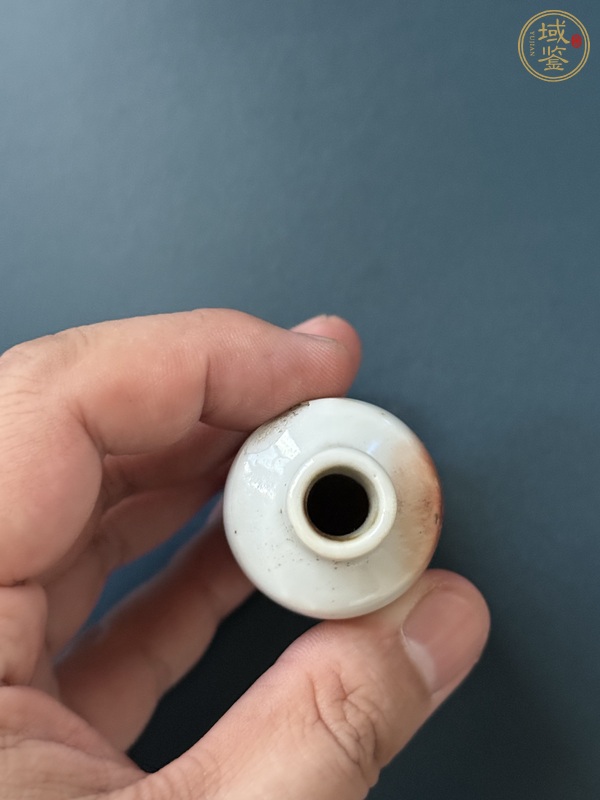 古玩陶瓷鼻煙壺真品鑒賞圖