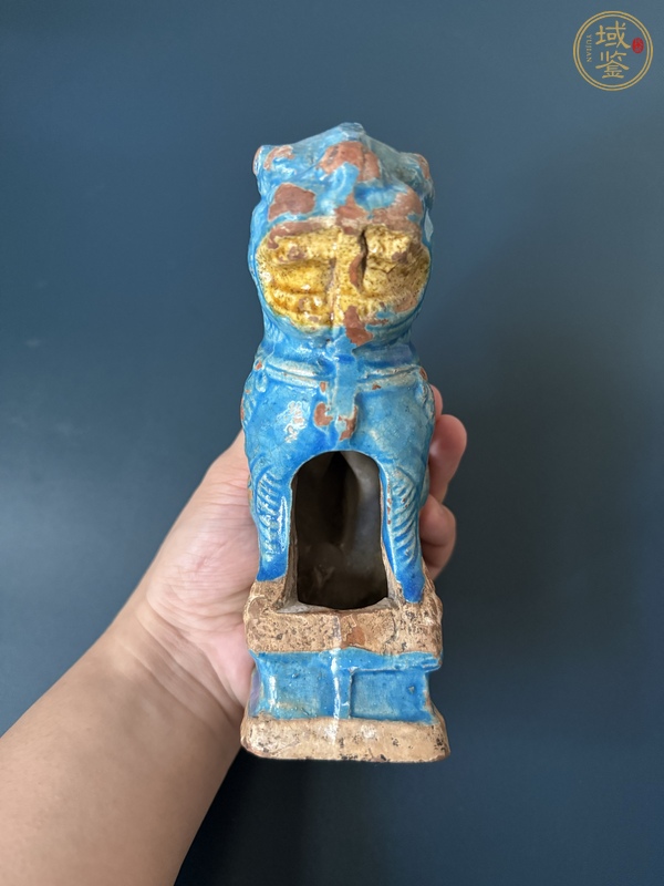 古玩陶瓷獅子燈臺真品鑒賞圖