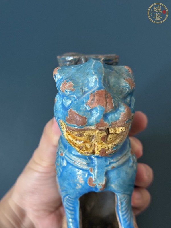 古玩陶瓷獅子燈臺真品鑒賞圖