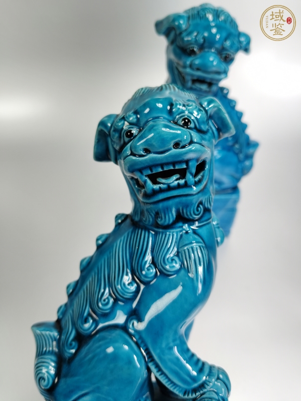 古玩陶瓷孔雀藍釉獅子擺件真品鑒賞圖