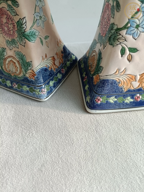 古玩陶瓷彩繪花卉紋燭臺真品鑒賞圖