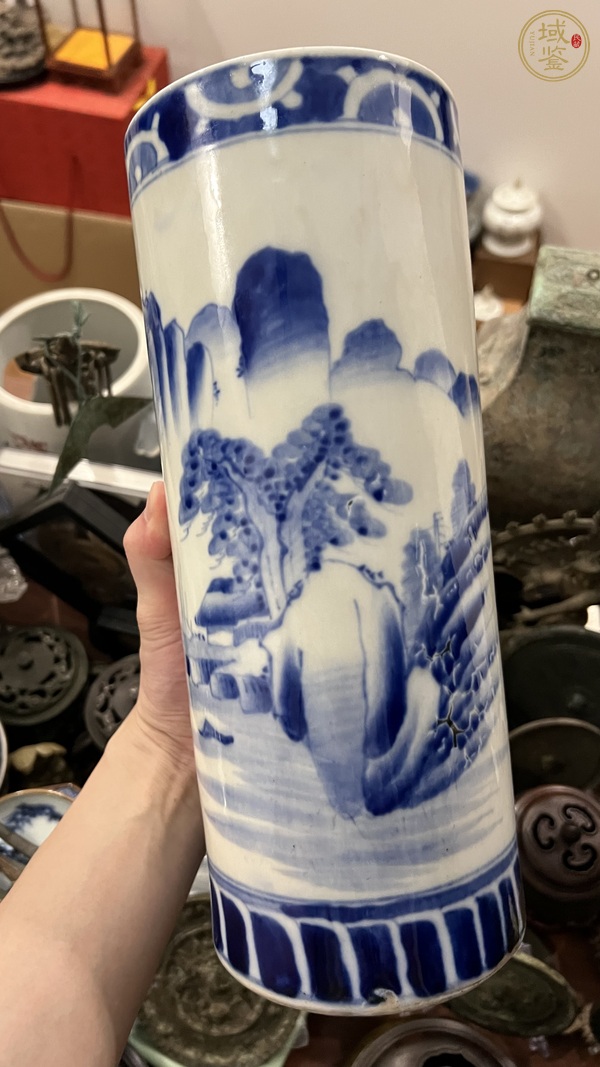 古玩陶瓷山水紋青花帽筒真品鑒賞圖