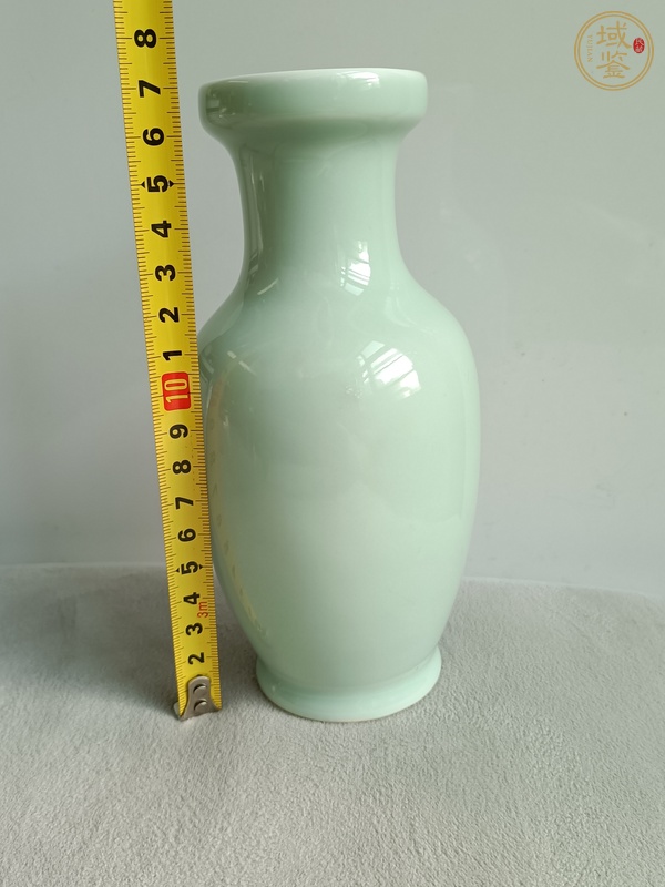 古玩陶瓷豆青釉瓶真品鑒賞圖