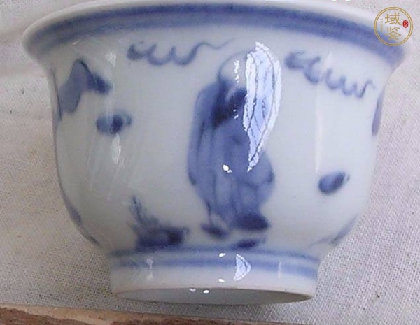 古玩陶瓷清代青花人物杯真品鑒賞圖