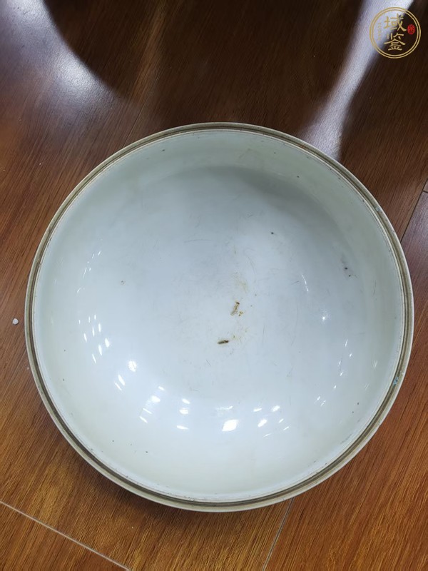 古玩陶瓷花間壽字紋礬紅捧盒真品鑒賞圖