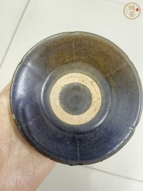 古玩陶瓷金代耀州窯出筋葵口盞真品鑒賞圖