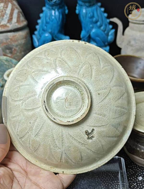 古玩陶瓷青白釉刻仰蓮紋碗真品鑒賞圖
