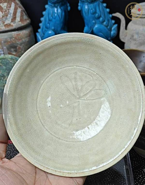 古玩陶瓷青白釉刻仰蓮紋碗真品鑒賞圖