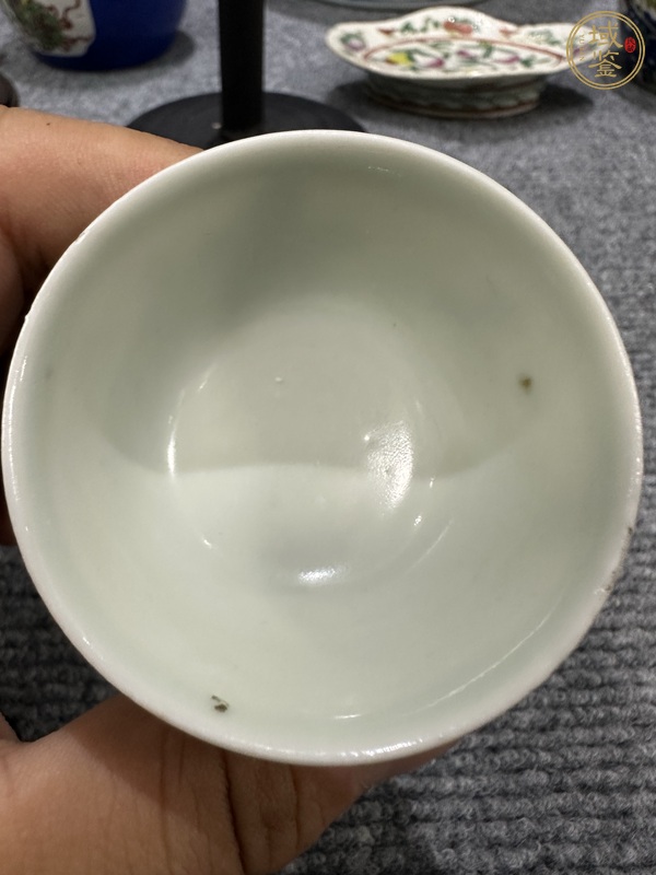 古玩陶瓷日本明治青花三多紋杯真品鑒賞圖