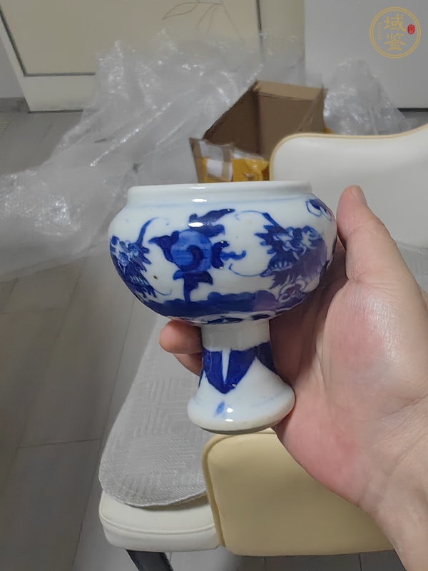 古玩陶瓷二龍戲珠青花豆真品鑒賞圖