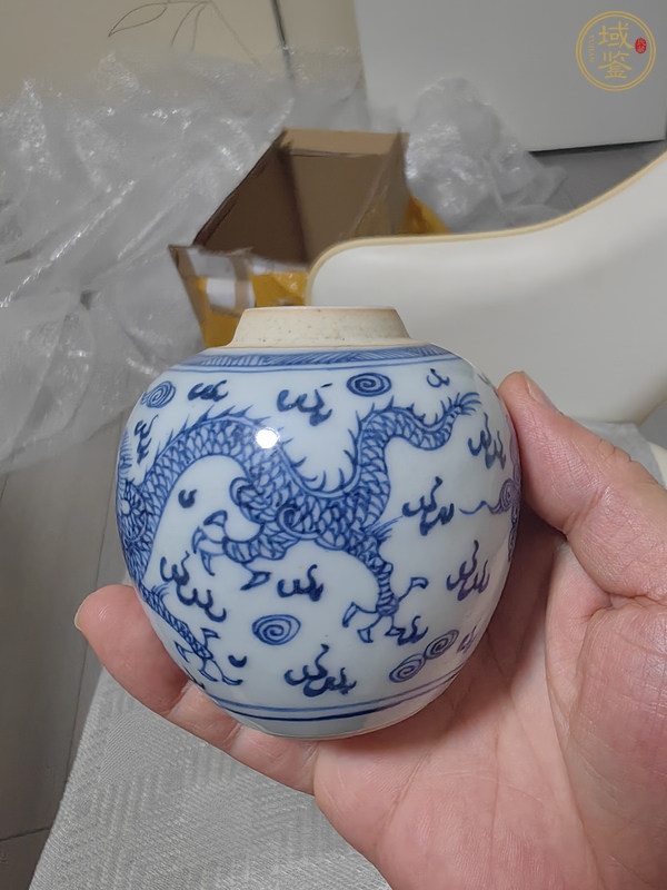 古玩陶瓷龍鳳紋青花罐真品鑒賞圖
