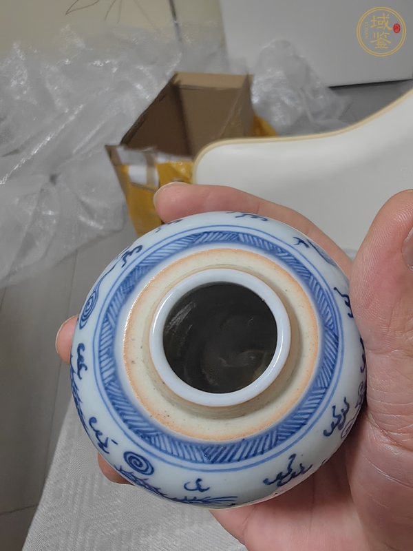 古玩陶瓷龍鳳紋青花罐真品鑒賞圖