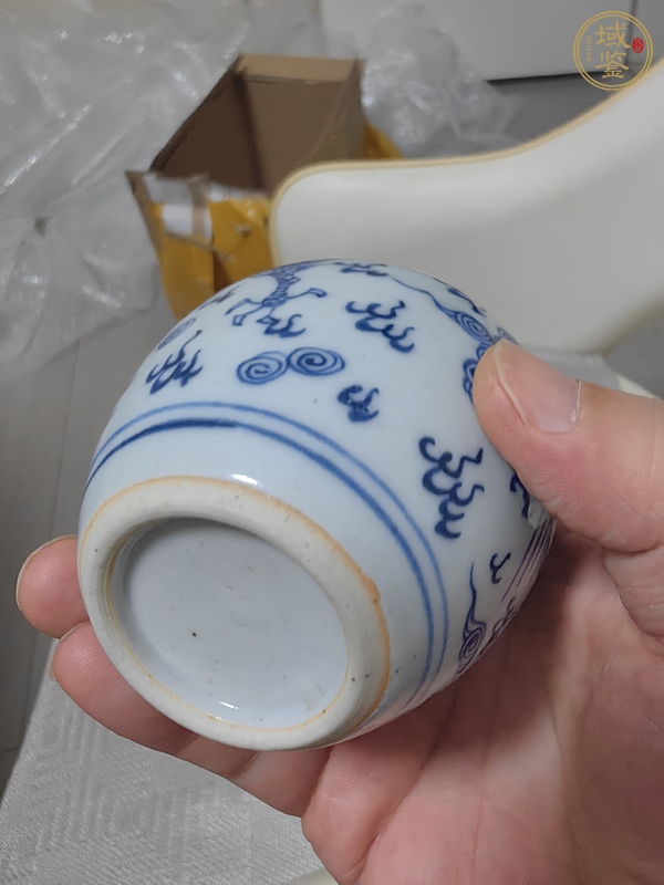 古玩陶瓷龍鳳紋青花罐真品鑒賞圖